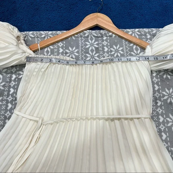 Express Pleated Off The Shoulder Mini Dress In Swan Size XS - Picture 10 of 14